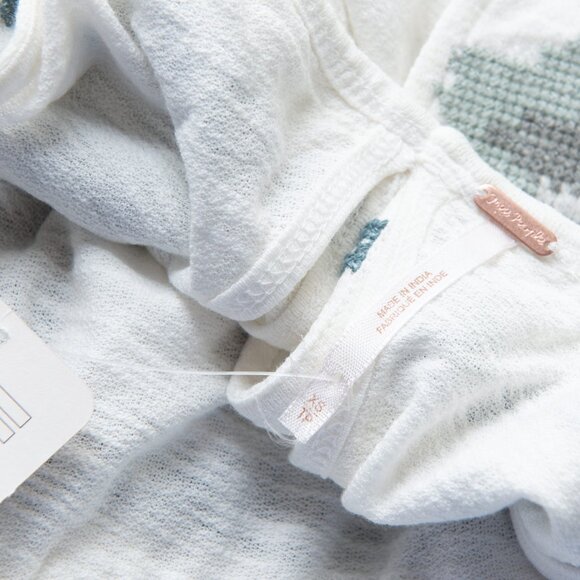 Free People To The Left Top Embroidered Off The Shoulder Ivory Blue Size XS NWT - Picture 4 of 8